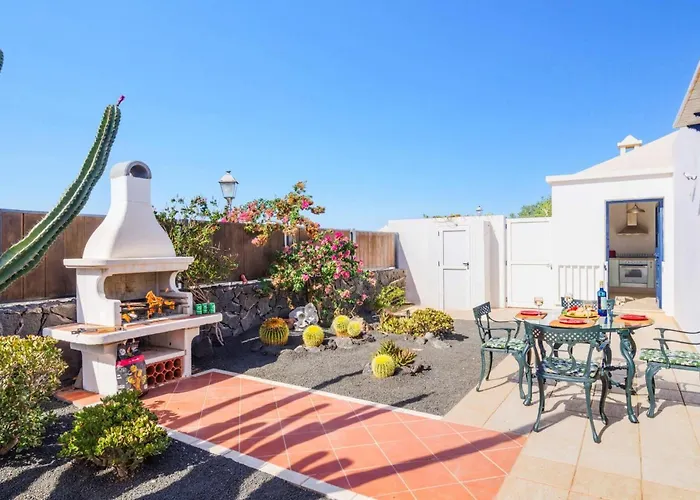 Castillo Del Aguila By Villa Playa Blanca (Lanzarote)