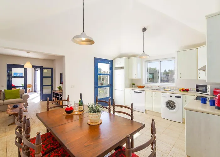 Castillo Del Aguila By Playa Blanca (Lanzarote)