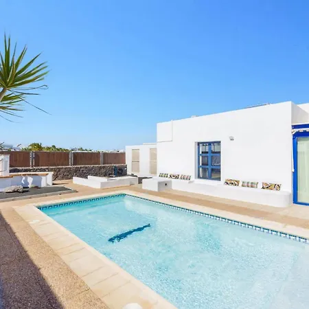 Castillo Del Aguila By *