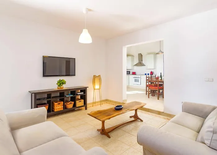 Castillo Del Aguila By *